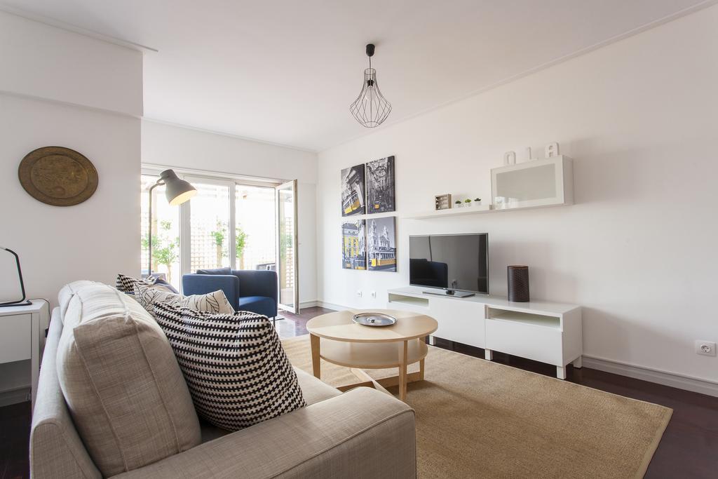 Joivy Superb 1-Bed Apt With Workspace And Terrace, Close To Avenida Da Liberdade Лиссабон Экстерьер фото