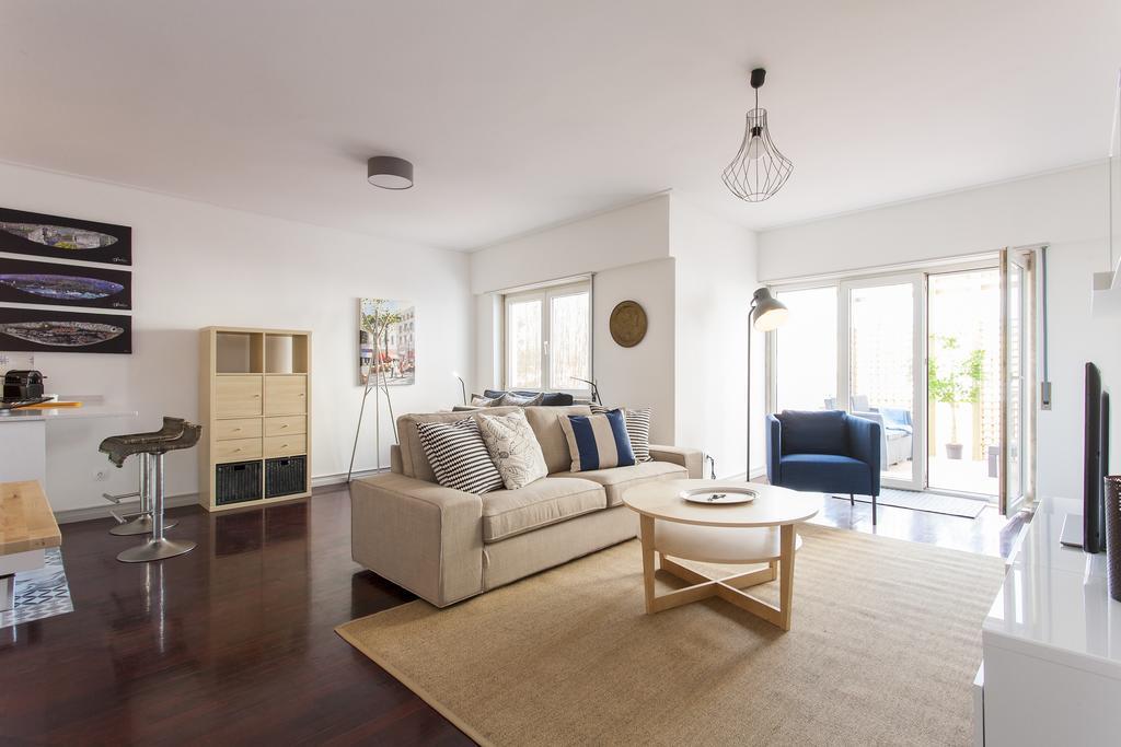 Joivy Superb 1-Bed Apt With Workspace And Terrace, Close To Avenida Da Liberdade Лиссабон Экстерьер фото